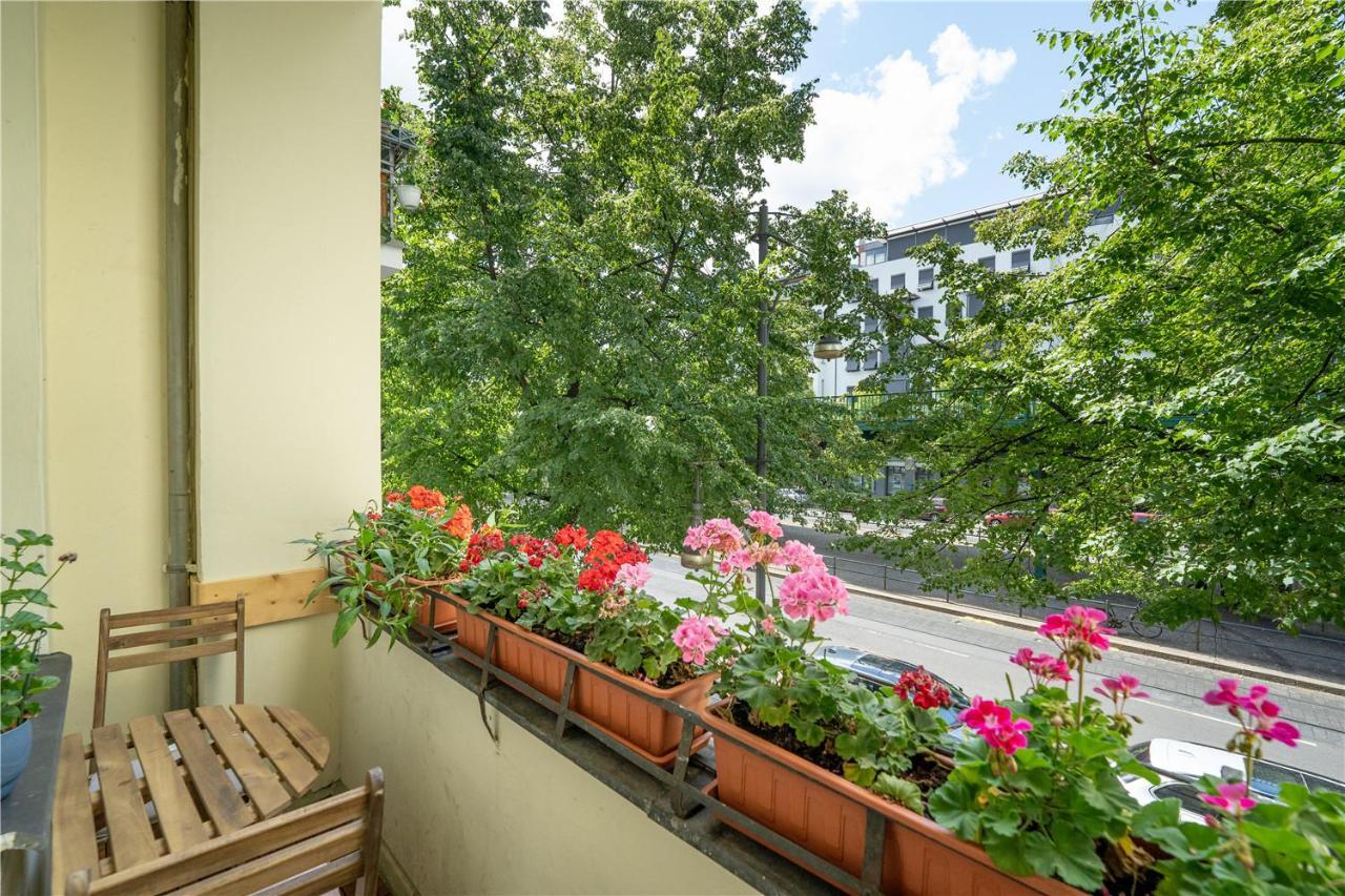 Holiday 33 Apartments Efg Schoenhauser Allee Mit Balkon Berlino Esterno foto